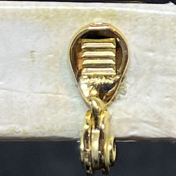 Vintage Monet Gold Tone Faux Brown  Stone Clip On Earrings (4066) - Picture 7 of 7